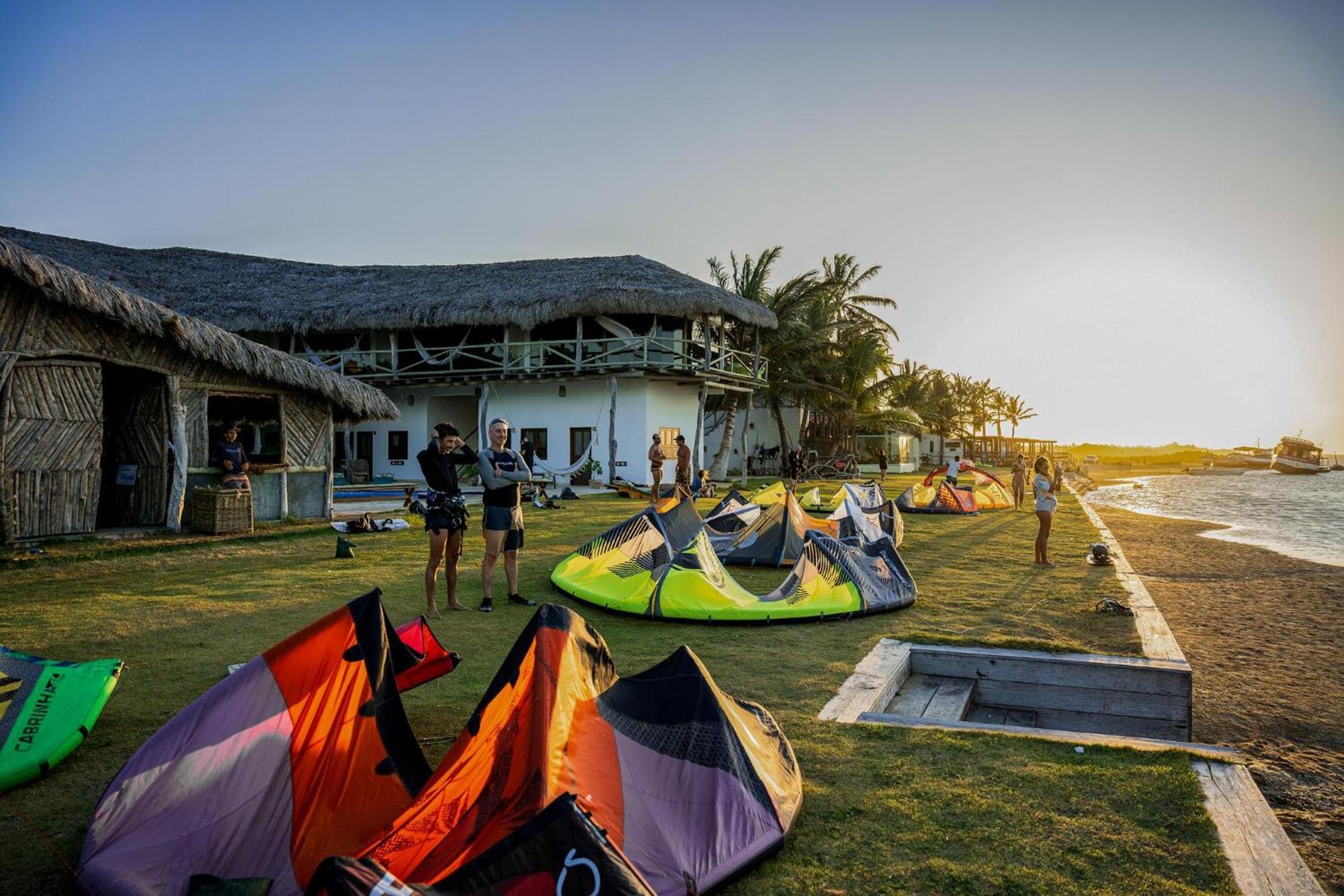 7 Beaufort - Kitesurf Pousada 伊塔雷马 外观 照片